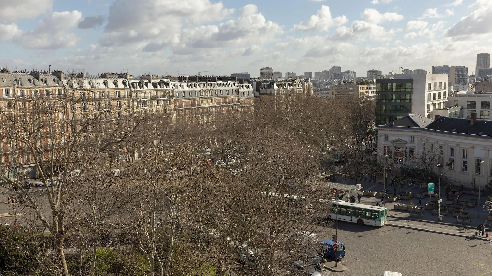 Hotel Du Lion Paris France