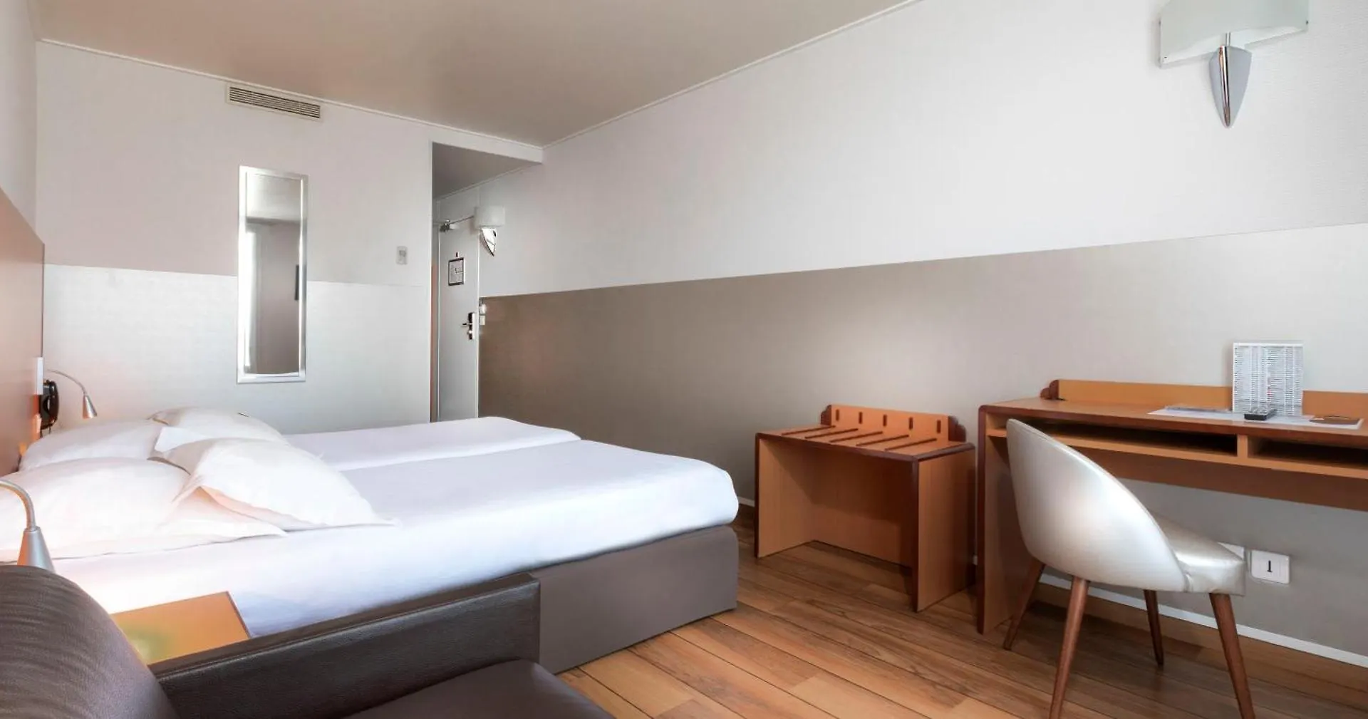 Hotel Du Lion Paris