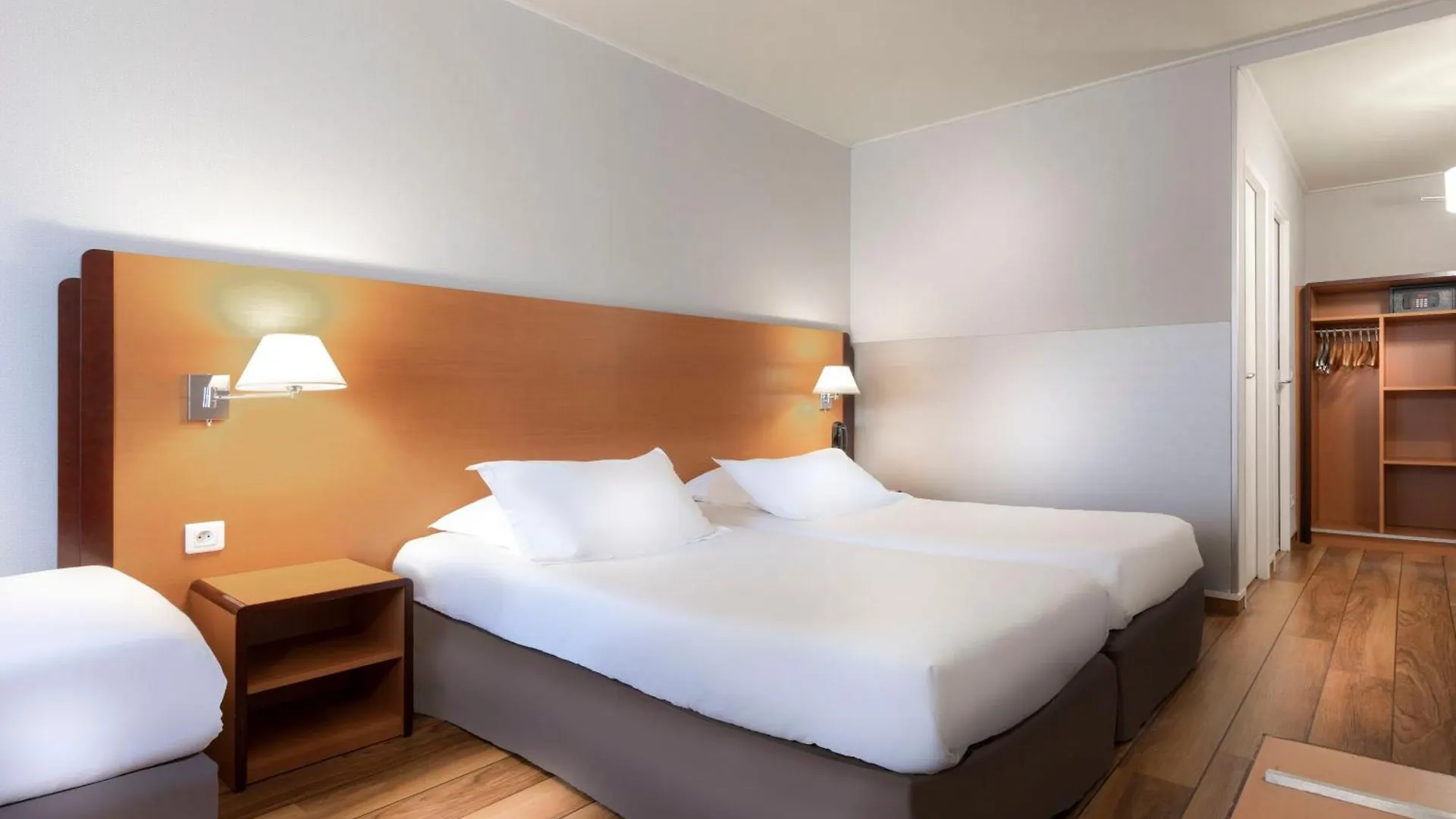 Hotel Du Lion Paris