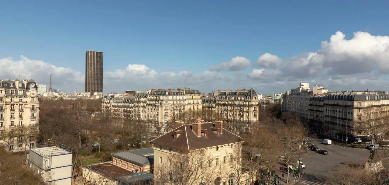 Hotel Du Lion Paris 2*,